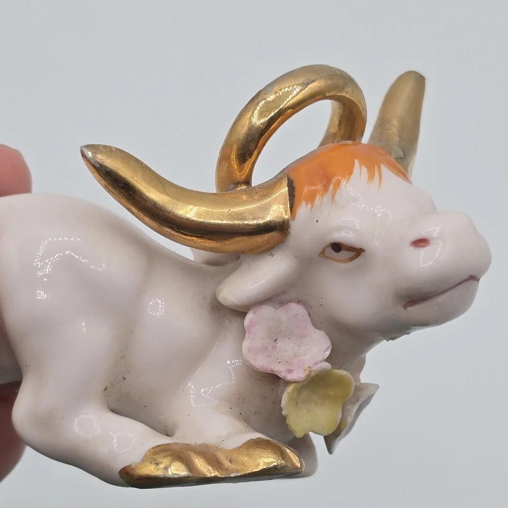 Vtg Napco ANGEL‎ Bull Cow Salt  Pepper Figurine Shaker Single Halo & Flowers